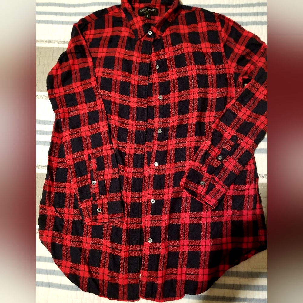 Banana Republic button down fall/winter Plaid, flannel shirt